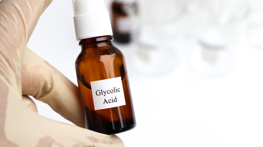 Axit Glycolic là một hoạt chất làm đẹp phổ biến, có khả năng tẩy tế bào chết hiệu quả